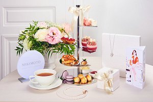 MIKIMOTO珍珠化为浪漫甜品联名晶华下午茶、每一道都像微型珠宝